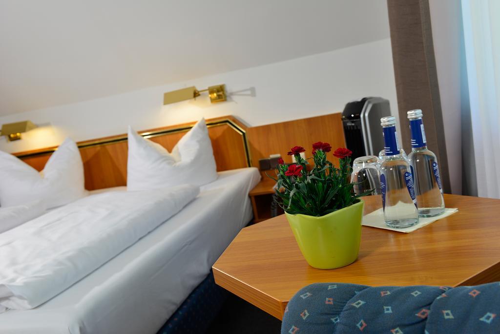 Hotel Sonnenhof Pleinfeld Luaran gambar
